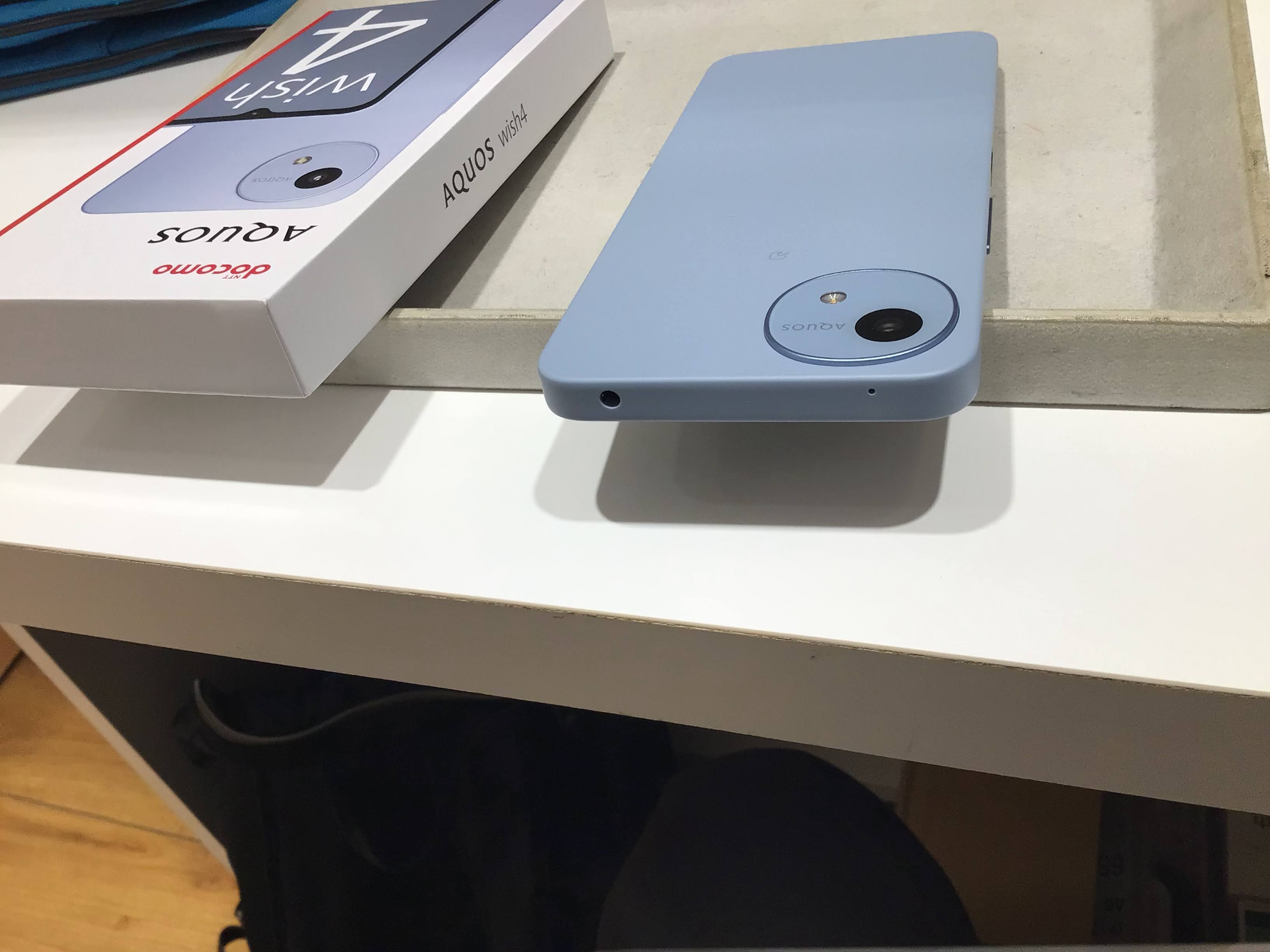 AQUOSwish4のバッテリー交換ならデータをそのまま・最短即日修理のスマホ修理工房八王子オクトーレ店へ